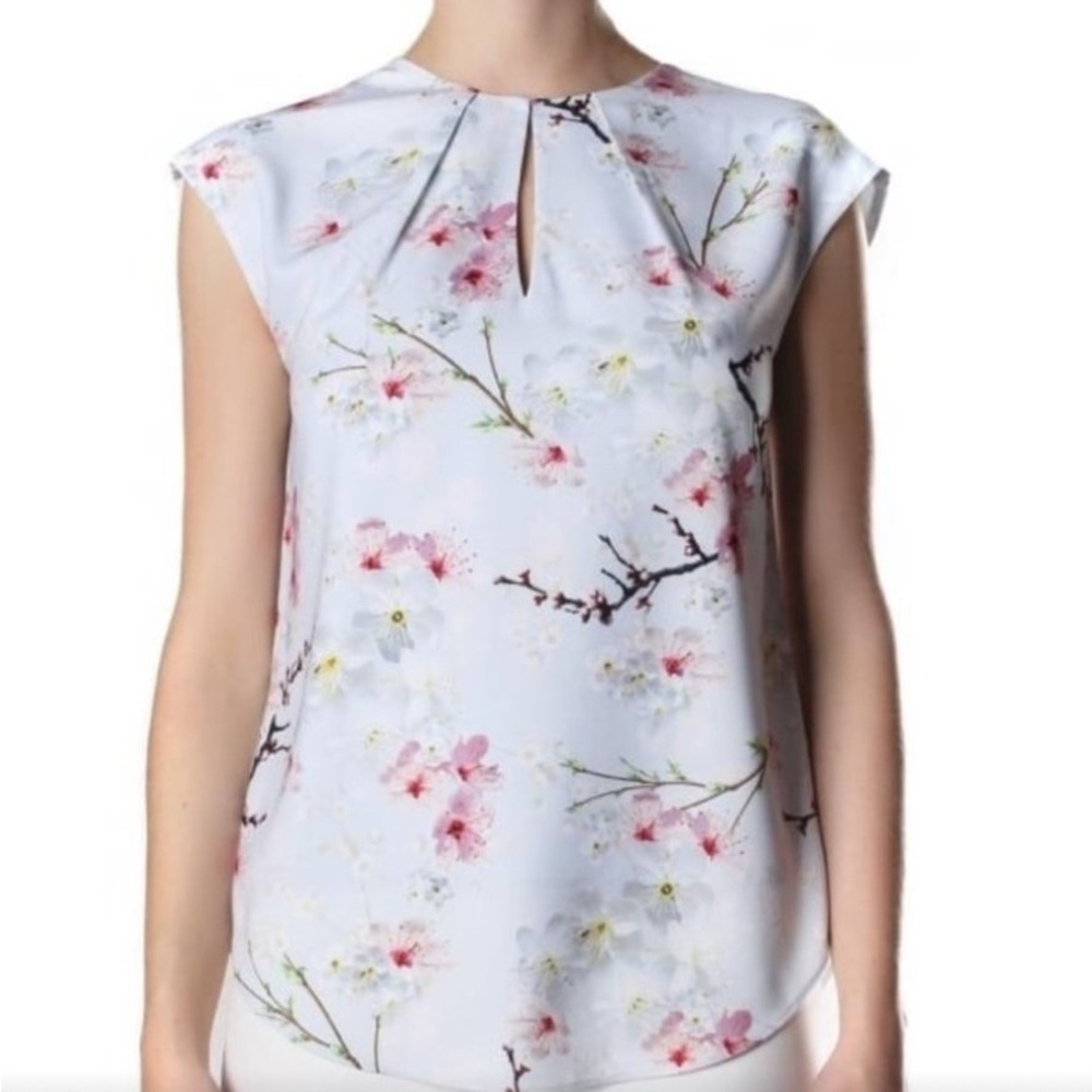 TED BAKER London Neebye Cherry Blossom Keyhole Top